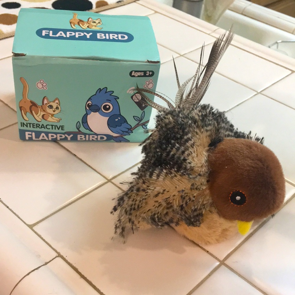 “NWT” FLAPPY BIRD CAT TOY😻